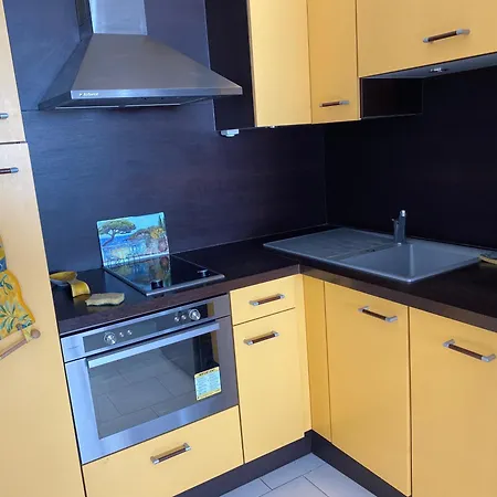 Front De A -vue & Terrasse Apartment Cannes