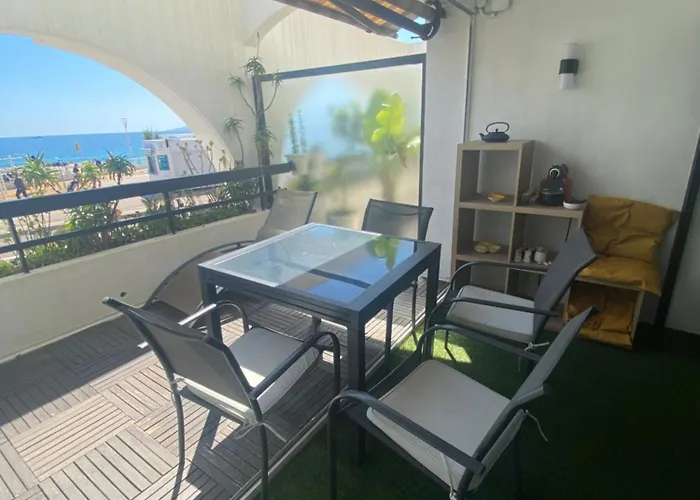 Front De A -vue & Terrasse Apartman Cannes